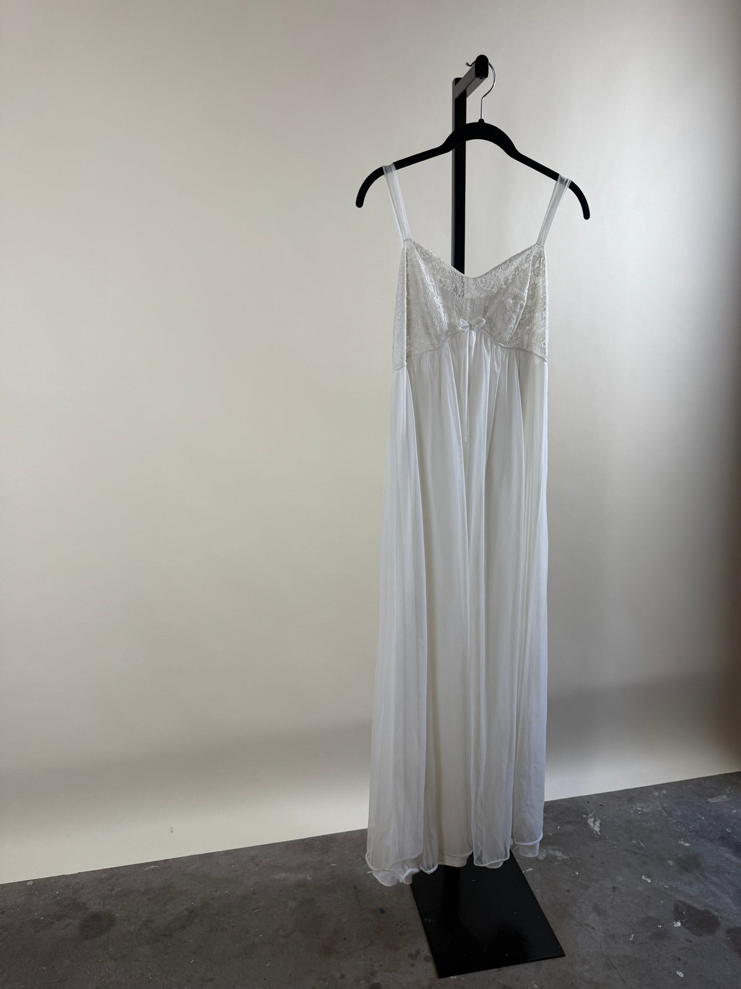 Lisette by Al Sterling - Ivory Lace Nightgown & Robe Set
