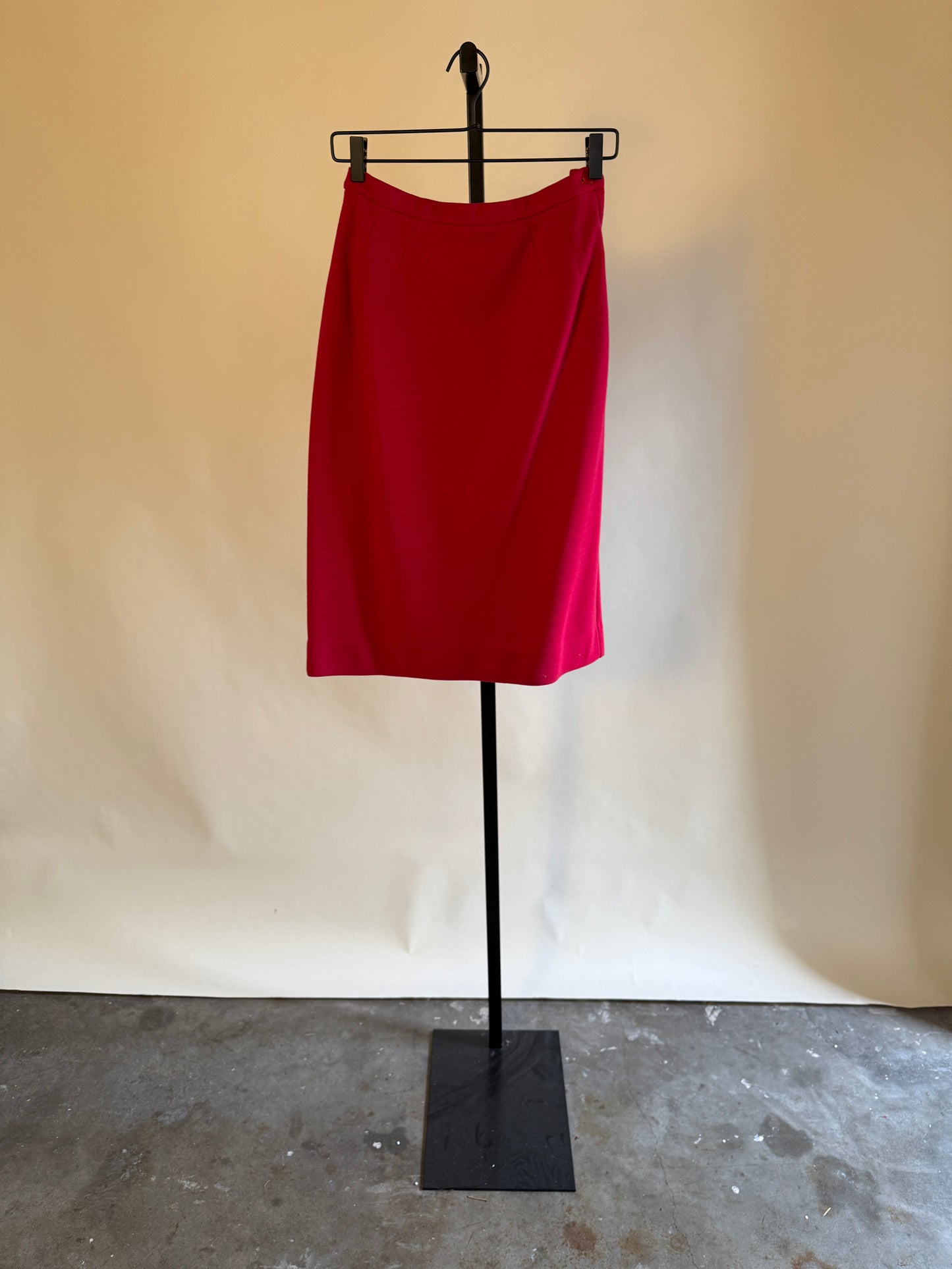 Chic 40s/50s Red and Ivory Travel Suit