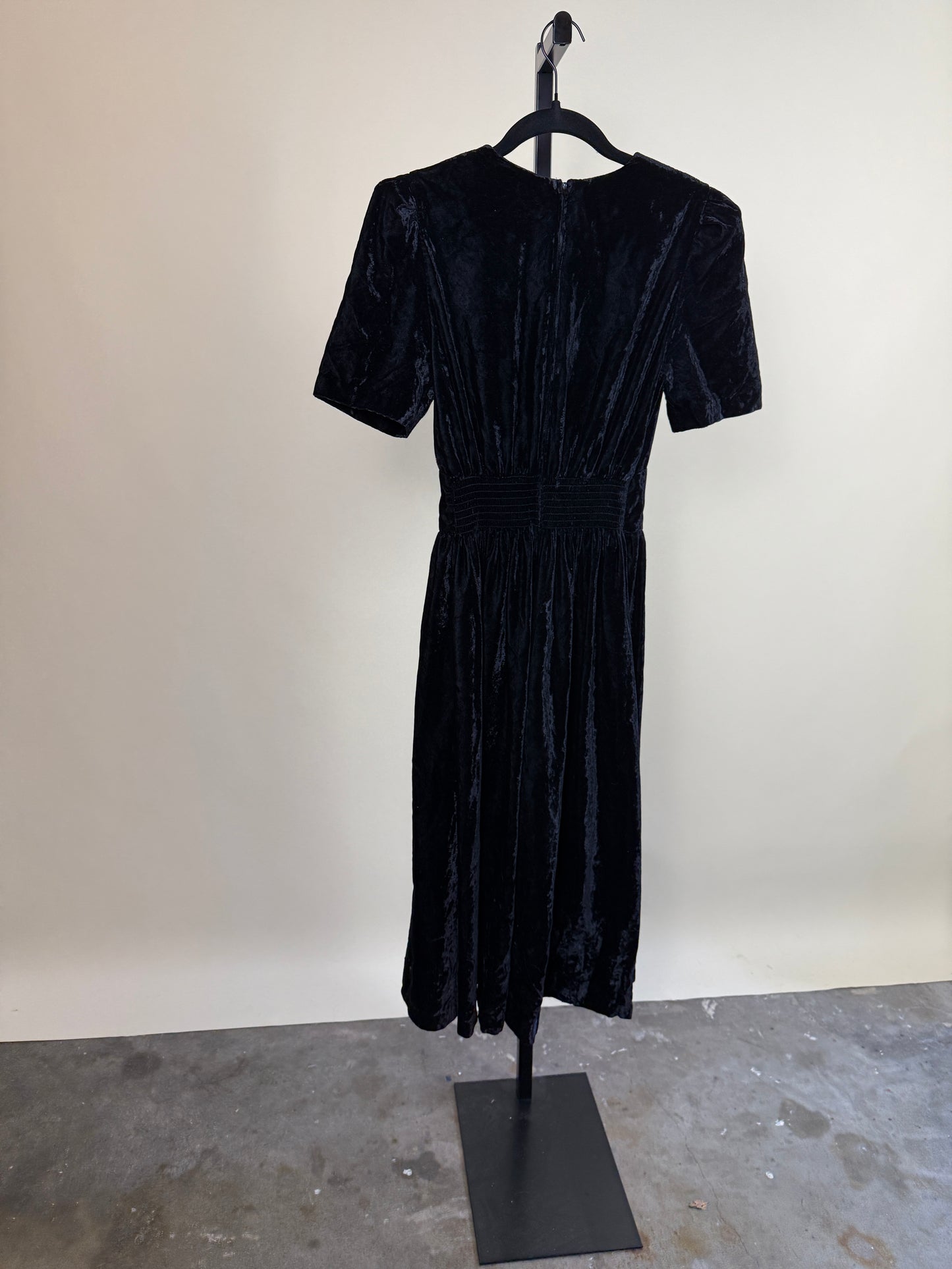 Classy Crushed Velvet Midi Dress with Gold Detail