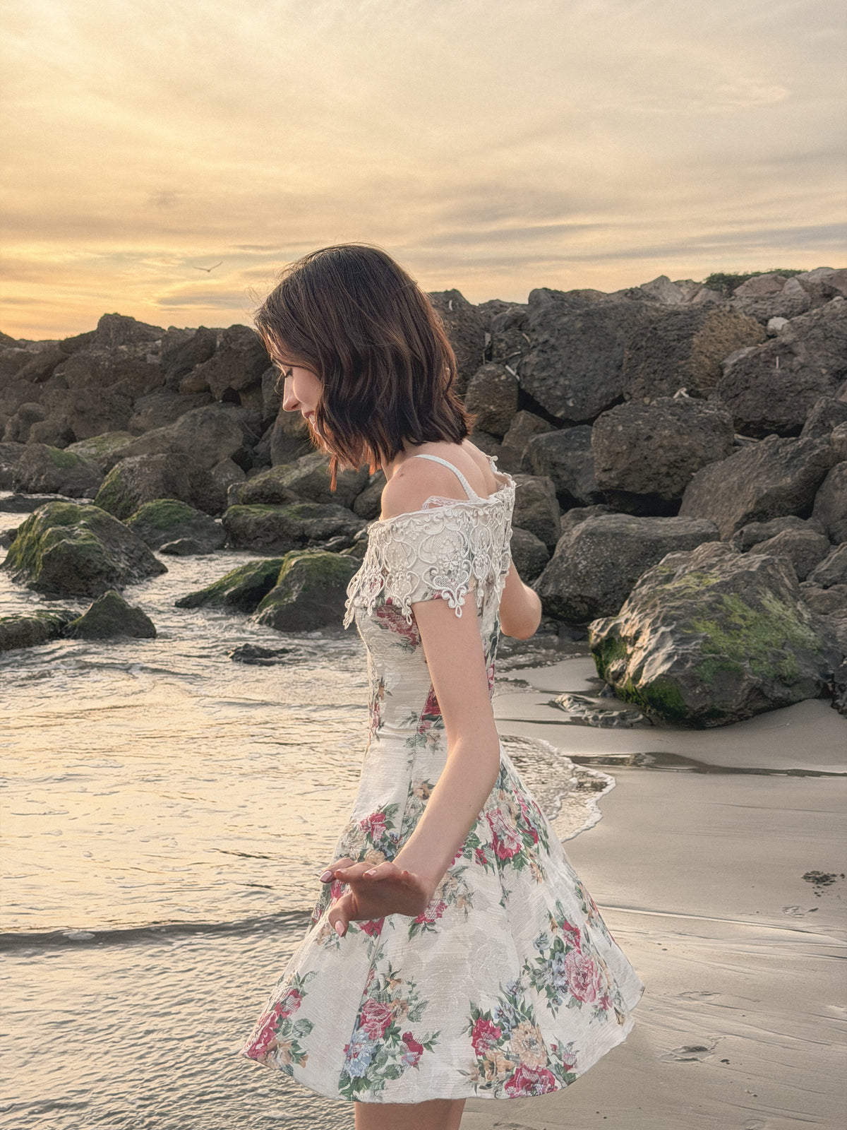 Floral 80s Off-Shoulder Mini