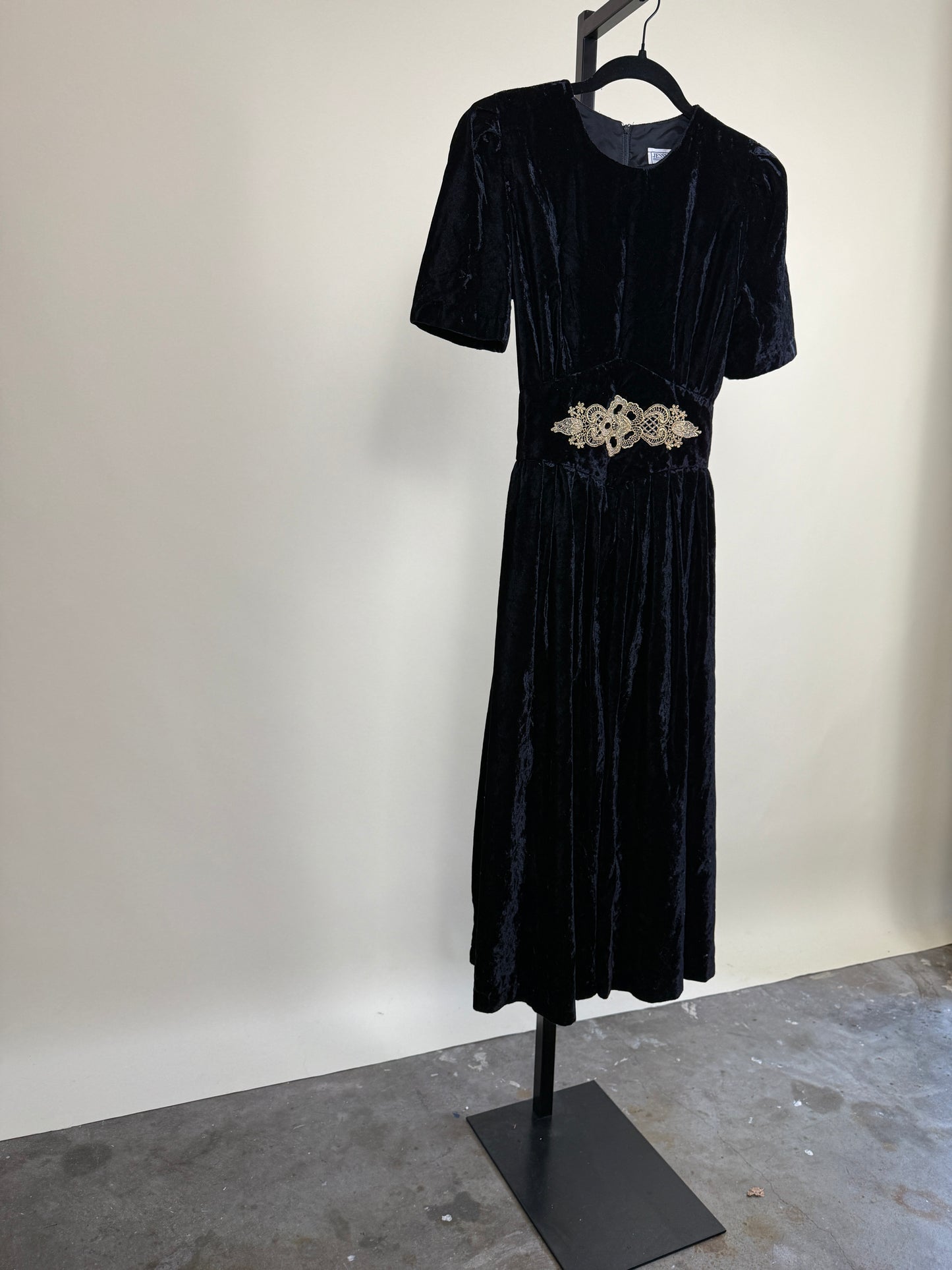 Classy Crushed Velvet Midi Dress with Gold Detail